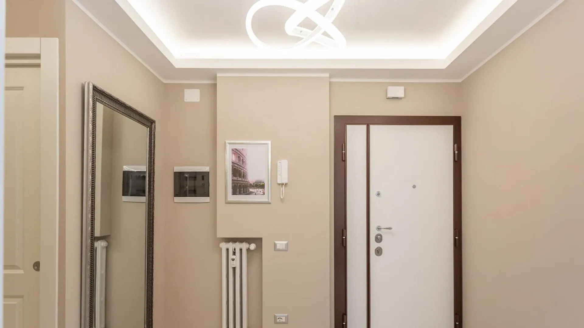 Apartment 2-Bedroom Retreat Near Metro & Parks Rome Italy