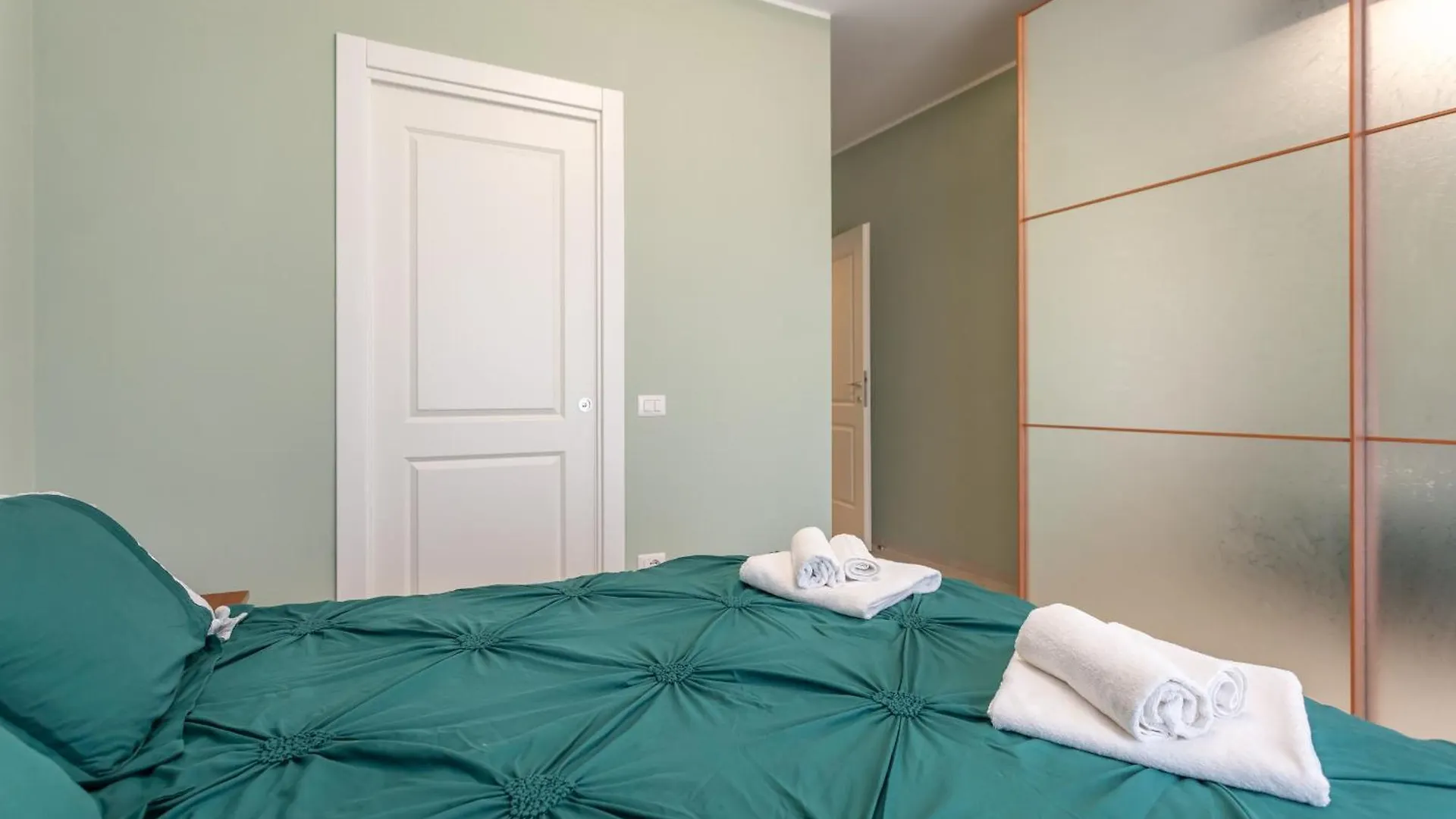 2-Bedroom Retreat Near Metro & Parks 罗马 意大利